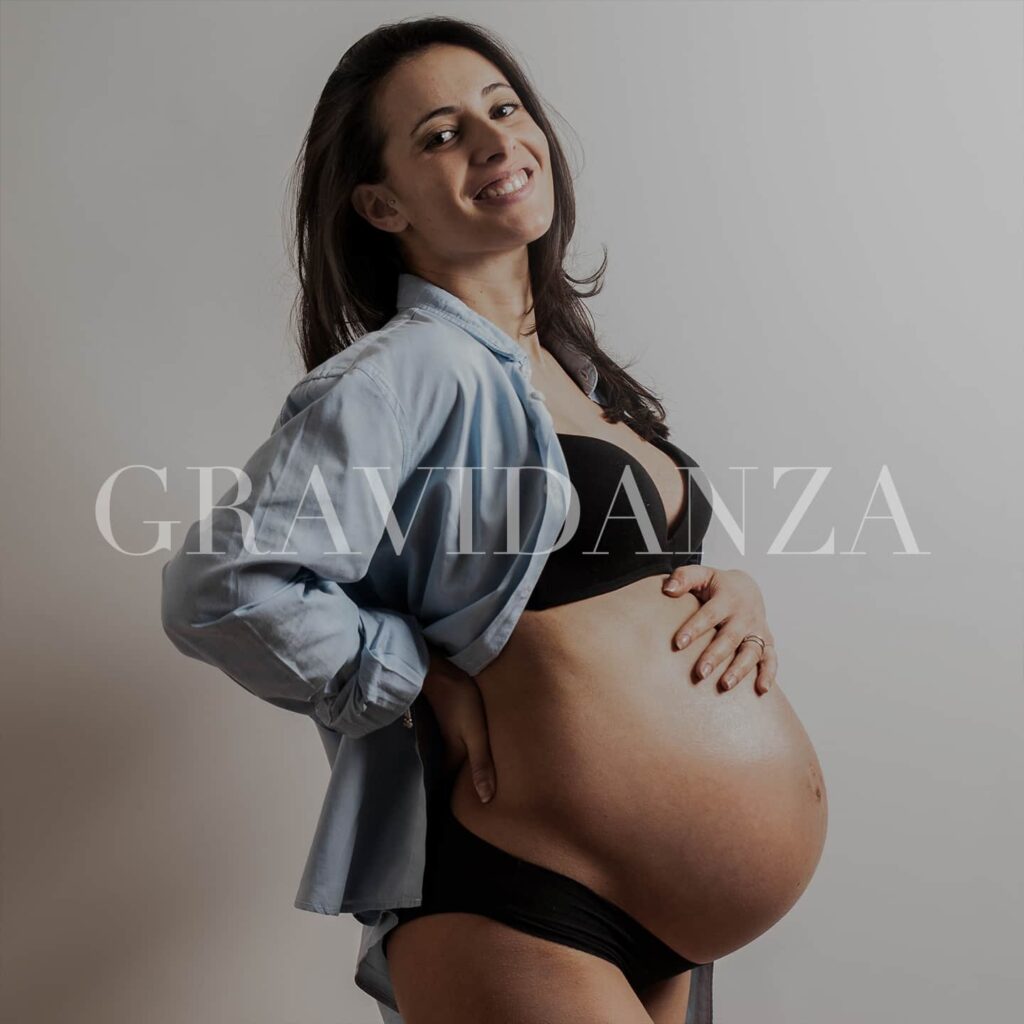 fotografo maternità milano monza ragazza in gravidanza